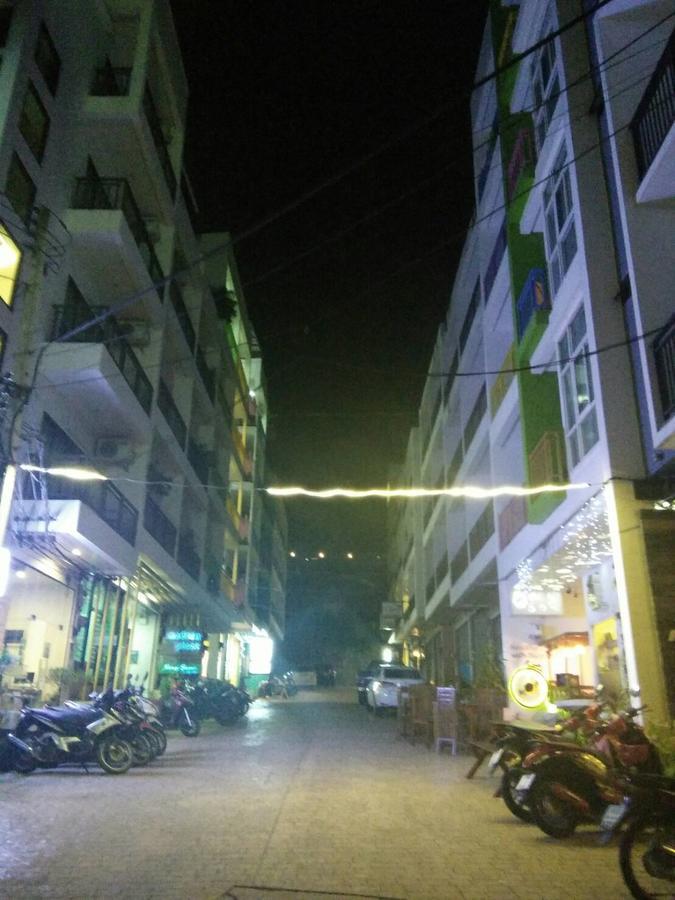 White Sky Boutique Hotel Patong Exterior photo