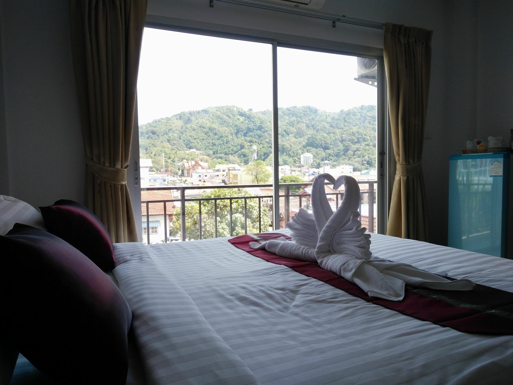 White Sky Boutique Hotel Patong Exterior photo